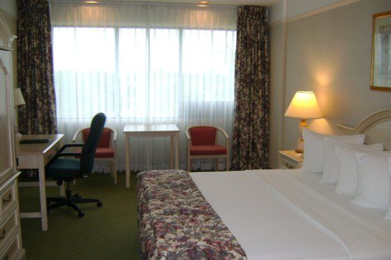 Clarion Hotel & Conference Centre Fort Erie Zimmer foto